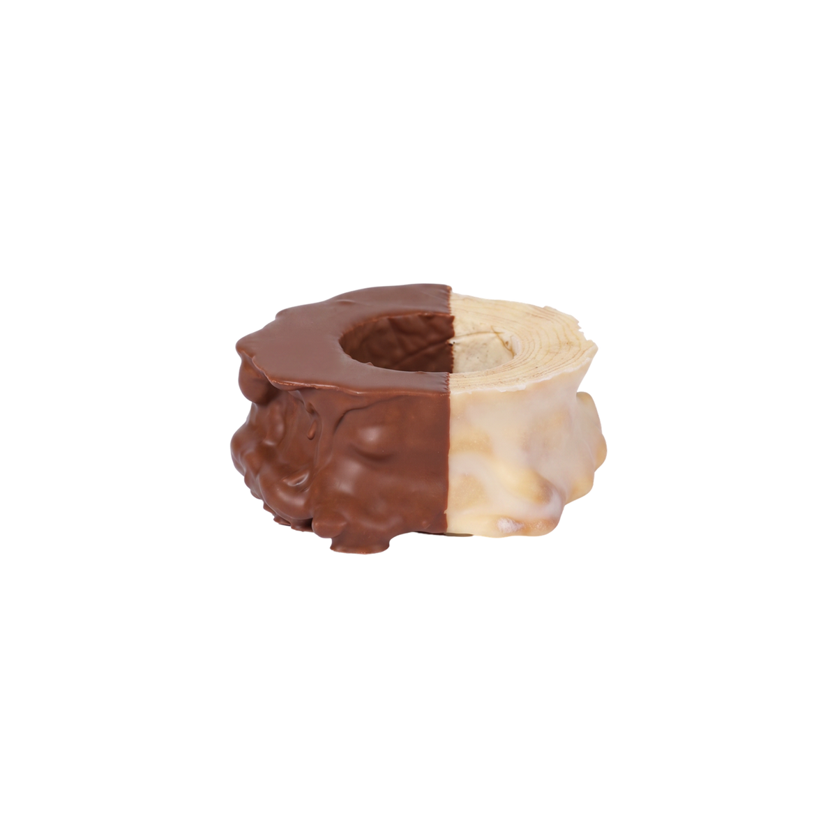 Baumkuchen halb mit Fondant, halb mit Vollmilchschokolade überzogen, 1 Ring
